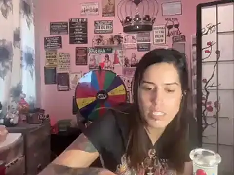 Snapshot of latinacubana chatting on December 23, 5:11 pm latinacubana online show from December 23, 5:11 pm