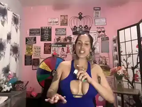 Snapshot of latinacubana chatting on January 20, 11:13 am latinacubana online show from January 20, 11:13 am