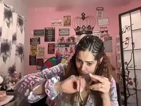 Snapshot of latinacubana chatting on January 23, 1:30 am latinacubana online show from January 23, 1:30 am