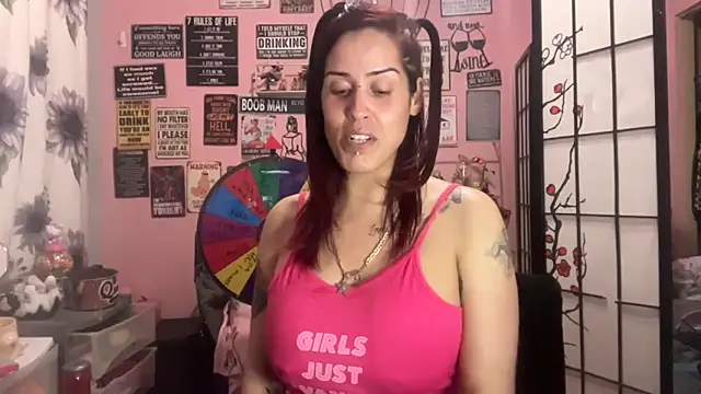 Snapshot of latinacubana chatting on March 7, 8:56 am latinacubana online show from March 7, 8:56 am