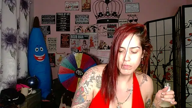 Snapshot of latinacubana chatting on February 1, 8:57 am latinacubana online show from February 1, 8:57 am