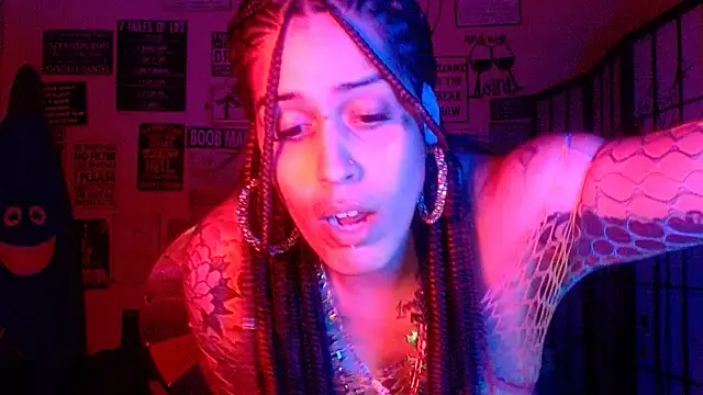 latinacubana online show from March 15, 9:37 am