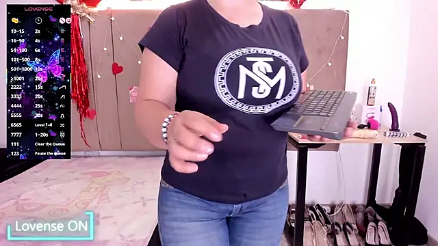 Snapshot of Zaly_mature chatting on October 24, 2:30 am Zaly mature online show from October 24, 2:30 am