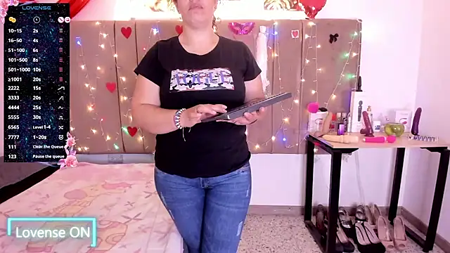 Snapshot of Zaly_mature chatting on November 28, 9:17 pm Zaly mature online show from November 28, 9:17 pm