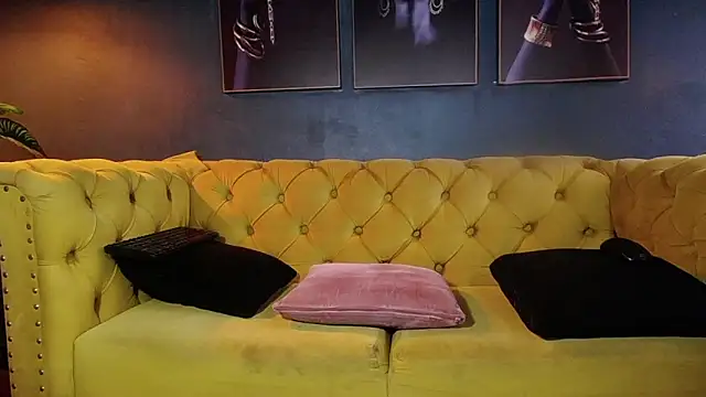 Snapshot of liam_howard chatting on December 19, 7:43 pm liam howard online show from December 19, 7:43 pm