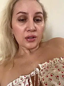 YourBlondee online show from March 11, 3:34 am