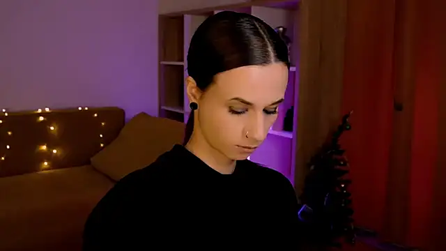 ItsAlisia online show from January 19, 6:39 am