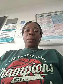 Snapshot of ebony_witney chatting on February 11, 3:17 pm ebony witney online show from February 11, 3:17 pm