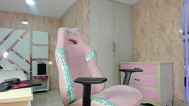 WowAna online show from March 12, 12:15 pm