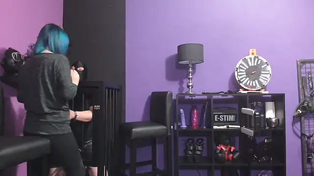 beauty-of-pain online show from March 2, 12:43 pm