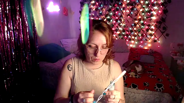 kittykalor09 online show from February 17, 3:47 am