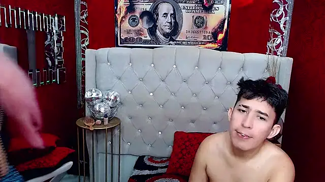 Snapshot of shannentrans chatting on December 3, 11:46 pm shannentrans online show from December 3, 11:46 pm