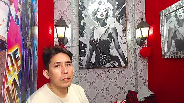 Snapshot of shannentrans chatting on December 11, 12:12 am shannentrans online show from December 11, 12:12 am