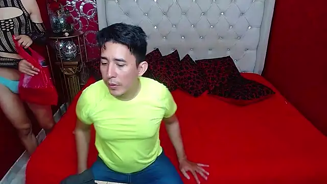 Snapshot of shannentrans chatting on March 21, 7:02 pm shannentrans online show from March 21, 7:02 pm