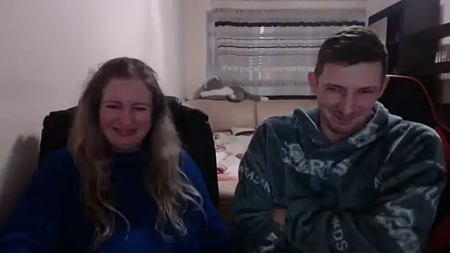 PeterAndJen online show from March 18, 7:10 pm