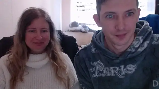 PeterAndJen online show from March 22, 9:45 am