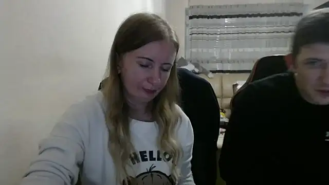 PeterAndJen online show from October 6, 7:33 pm