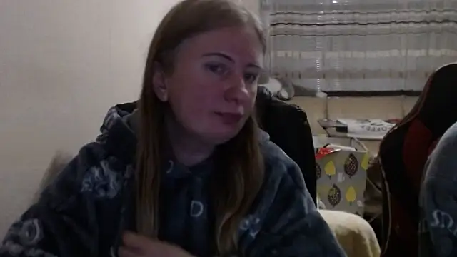 PeterAndJen online show from February 9, 8:13 pm