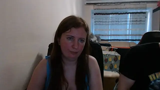 Snapshot of PeterAndJen chatting on July 3, 5:41 pm PeterAndJen online show from July 3, 5:41 pm