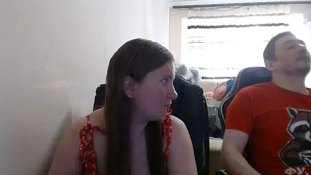 Snapshot of PeterAndJen chatting on July 12, 5:26 pm PeterAndJen online show from July 12, 5:26 pm