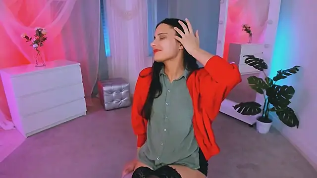 Snapshot of Orfeya chatting on December 7, 7:32 pm Orfeya online show from December 7, 7:32 pm