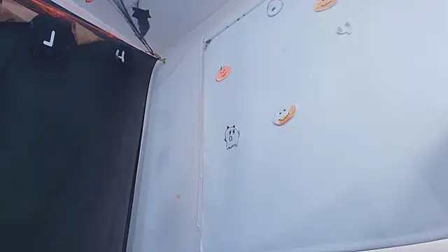 timkerbell  online show from November 4, 7:13 pm