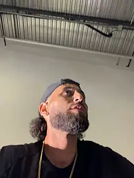 Snapshot of Legend0112 chatting on June 26, 3:22 am Legend0112 online show from June 26, 3:22 am