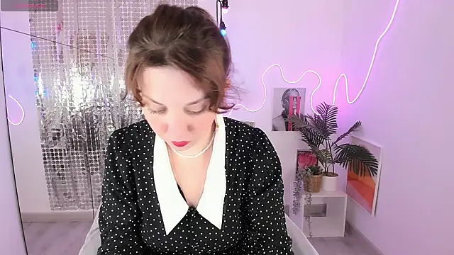 MargaretFatal online show from July 9, 5:44 am