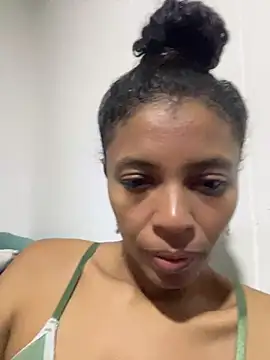 Snapshot of angelica_af chatting on December 12, 4:04 am angelica af online show from December 12, 4:04 am