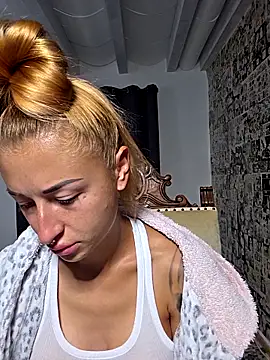 kylie blck online show from September 25, 3:43 am