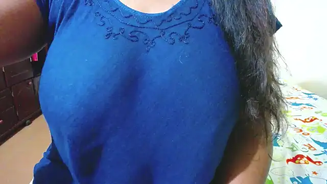 Snapshot of dayanasanz chatting on January 1, 11:18 pm dayanasanz online show from January 1, 11:18 pm