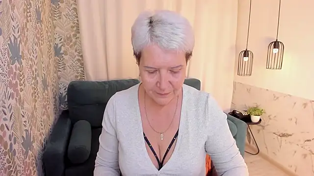 Snapshot of KathySunn chatting on May 15, 1:07 pm KathySunn online show from May 15, 1:07 pm