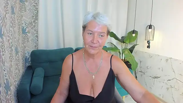 Snapshot of KathySunn chatting on July 18, 1:37 pm KathySunn online show from July 18, 1:37 pm