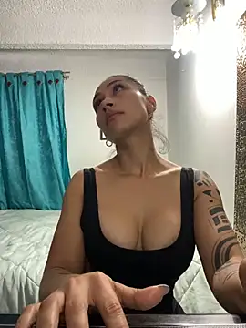 Angela isabella online show from January 6, 10:05 pm