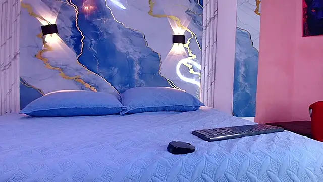 lorrayne  online show from October 22, 12:05 pm