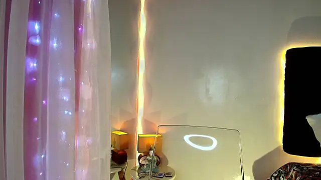 lorrayne  online show from March 28, 12:16 pm