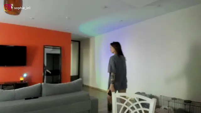  in yan online show from April 14, 6:52 am