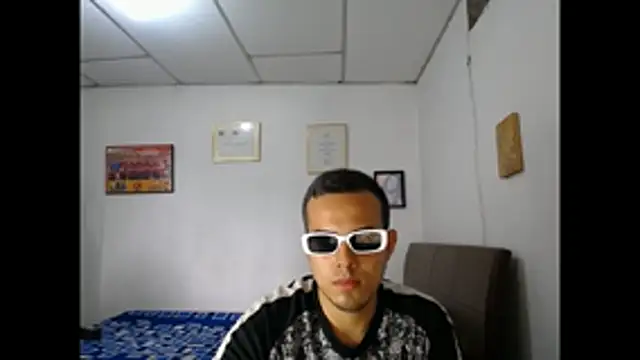 Oliver Wilding online show from March 19, 2:04 am