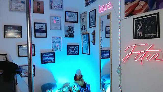 AhriSteele online show from December 18, 3:56 am