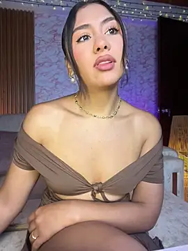 Snapshot of Ambar_pe_ chatting on June 23, 3:32 pm Ambar pe online show from June 23, 3:32 pm
