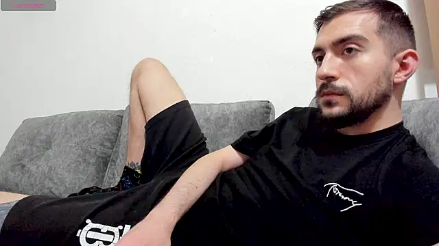 Snapshot of Dylan_Best chatting on June 6, 9:08 pm Dylan Best online show from June 6, 9:08 pm