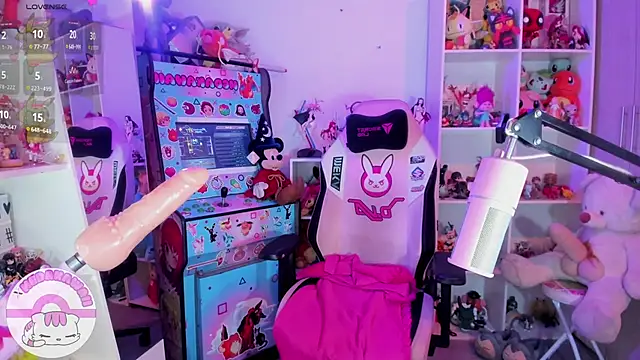 Snapshot of meda_kawaii_ chatting on January 3, 3:05 am meda kawaii online show from January 3, 3:05 am