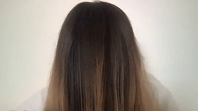 Snapshot of HYPHYtype chatting on February 17, 9:30 pm HYPHYtype online show from February 17, 9:30 pm