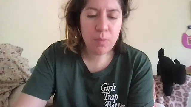 Snapshot of HYPHYtype chatting on September 14, 5:12 pm HYPHYtype online show from September 14, 5:12 pm