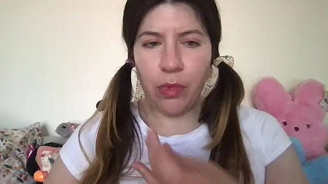 Snapshot of HYPHYtype chatting on September 23, 7:50 pm HYPHYtype online show from September 23, 7:50 pm