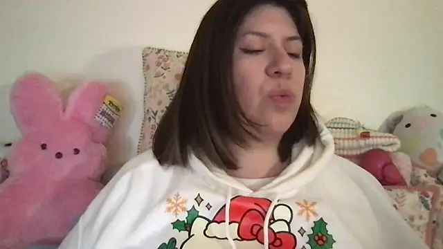 Snapshot of HYPHYtype chatting on November 18, 10:36 pm HYPHYtype online show from November 18, 10:36 pm