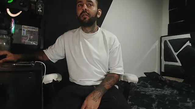 TeddyGominola  online show from September 17, 7:04 pm