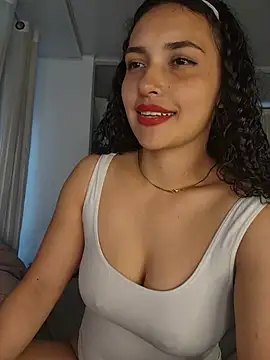 Snapshot of Lucy_Marin chatting on April 23, 2:19 pm Lucy Marin online show from April 23, 2:19 pm