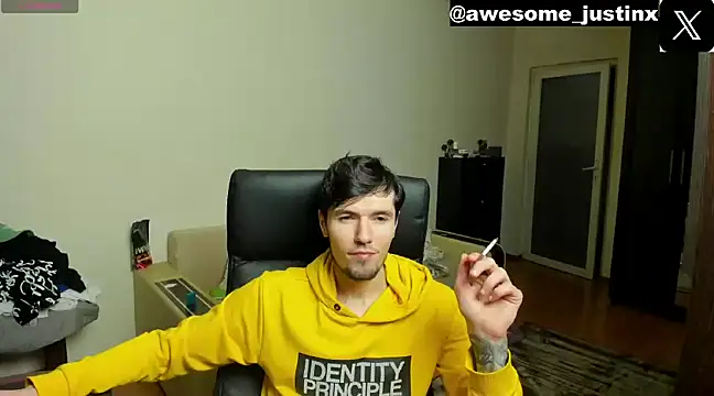 awesomejustin online show from December 9, 6:25 pm