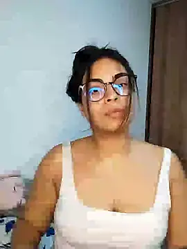 Snapshot of Ivanna2 chatting on December 20, 3:25 am Ivanna2 online show from December 20, 3:25 am